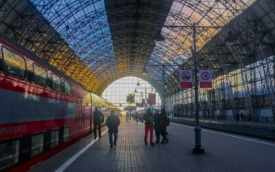 Nowoczesny dworzec kolejowy – jak zmienia się komfort podróżowania w Polsce?